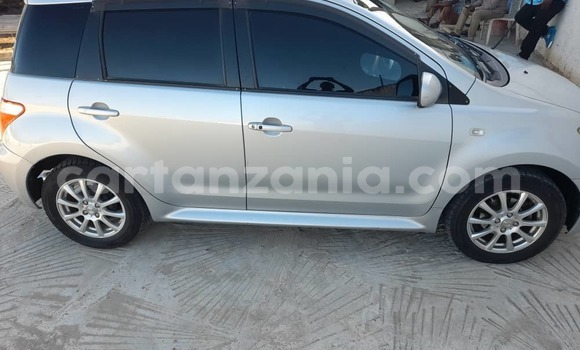 Buy Used Toyota IST Silver Car in Dar es Salaam in Dar es Salaam Buy Used Toyota IST Silver Car in Dar es Salaam in Dar es Salaam