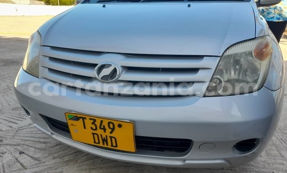 Buy Used Toyota IST Silver Car in Dar es Salaam in Dar es Salaam Buy Used Toyota IST Silver Car in Dar es Salaam in Dar es Salaam
