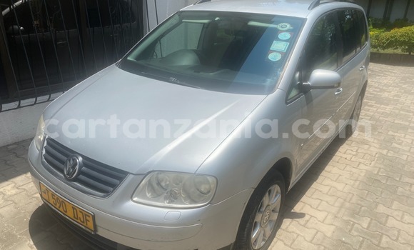 Buy Used Volkswagen Touran Silver Car in Dar es Salaam in Dar es Salaam Buy Used Volkswagen Touran Silver Car in Dar es Salaam in Dar es Salaam