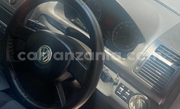 Buy Used Volkswagen Touran Silver Car in Dar es Salaam in Dar es Salaam Buy Used Volkswagen Touran Silver Car in Dar es Salaam in Dar es Salaam