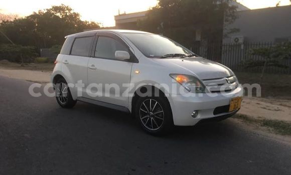 Buy Used Toyota IST White Car in Dar es Salaam in Dar es Salaam Buy Used Toyota IST White Car in Dar es Salaam in Dar es Salaam