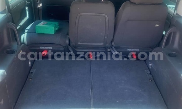 Buy Used Volkswagen Touran Silver Car in Dar es Salaam in Dar es Salaam Buy Used Volkswagen Touran Silver Car in Dar es Salaam in Dar es Salaam