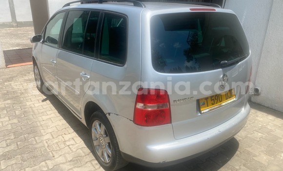 Buy Used Volkswagen Touran Silver Car in Dar es Salaam in Dar es Salaam Buy Used Volkswagen Touran Silver Car in Dar es Salaam in Dar es Salaam