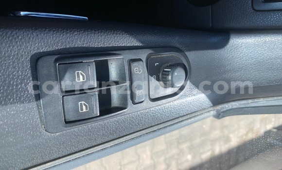 Buy Used Volkswagen Caravelle Brown Car in Dar es Salaam in Dar es Salaam Buy Used Volkswagen Caravelle Brown Car in Dar es Salaam in Dar es Salaam