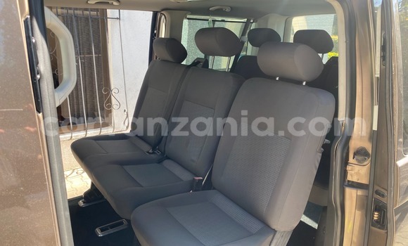 Buy Used Volkswagen Caravelle Brown Car in Dar es Salaam in Dar es Salaam Buy Used Volkswagen Caravelle Brown Car in Dar es Salaam in Dar es Salaam