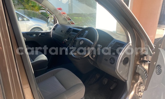 Buy Used Volkswagen Caravelle Brown Car in Dar es Salaam in Dar es Salaam Buy Used Volkswagen Caravelle Brown Car in Dar es Salaam in Dar es Salaam