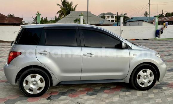 Buy Used Toyota IST Silver Car in Dar es Salaam in Dar es Salaam Buy Used Toyota IST Silver Car in Dar es Salaam in Dar es Salaam