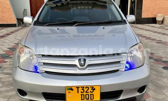 Buy Used Toyota IST Silver Car in Dar es Salaam in Dar es Salaam Buy Used Toyota IST Silver Car in Dar es Salaam in Dar es Salaam