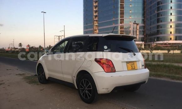 Buy Used Toyota IST White Car in Dar es Salaam in Dar es Salaam Buy Used Toyota IST White Car in Dar es Salaam in Dar es Salaam
