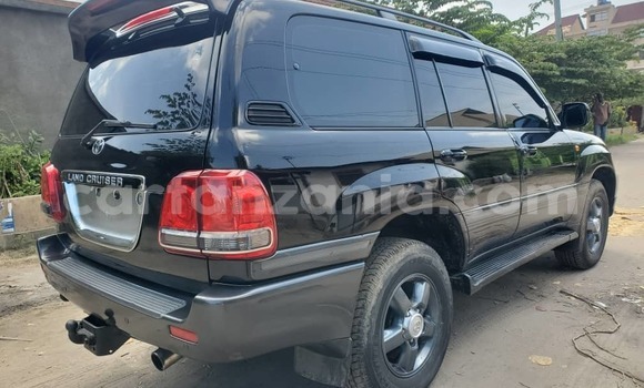 Nunua Ilio tumika Toyota Land Cruiser Nyeusi Gari ndani ya Dar es Salaam nchini Dar es Salaam Nunua Ilio tumika Toyota Land Cruiser Nyeusi Gari ndani ya Dar es Salaam nchini Dar es Salaam