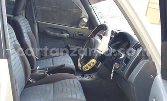 Buy Used Toyota RAV4 White Car in Dar es Salaam in Dar es Salaam Buy Used Toyota RAV4 White Car in Dar es Salaam in Dar es Salaam