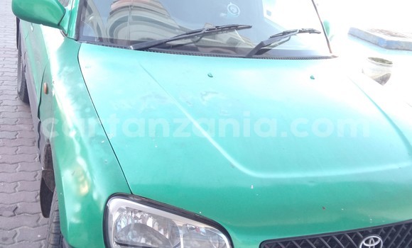 Buy Used Toyota RAV4 Green Car in Dar es Salaam in Dar es Salaam