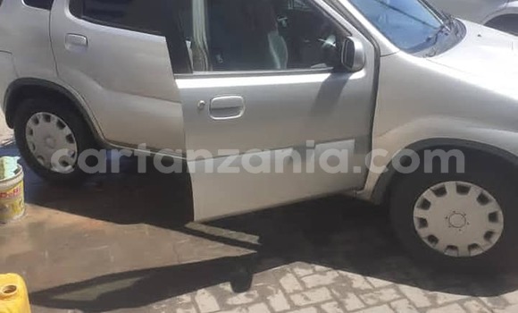 Buy Used Suzuki Kei White Car in Dar es Salaam in Dar es Salaam