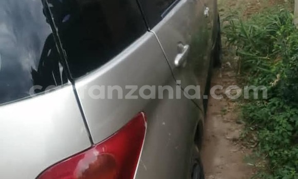 Buy Used Toyota IST Silver Car in Dar es Salaam in Dar es Salaam Buy Used Toyota IST Silver Car in Dar es Salaam in Dar es Salaam