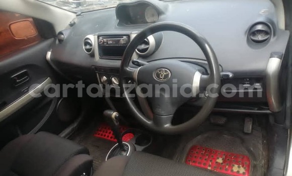 Buy Used Toyota IST Silver Car in Dar es Salaam in Dar es Salaam Buy Used Toyota IST Silver Car in Dar es Salaam in Dar es Salaam