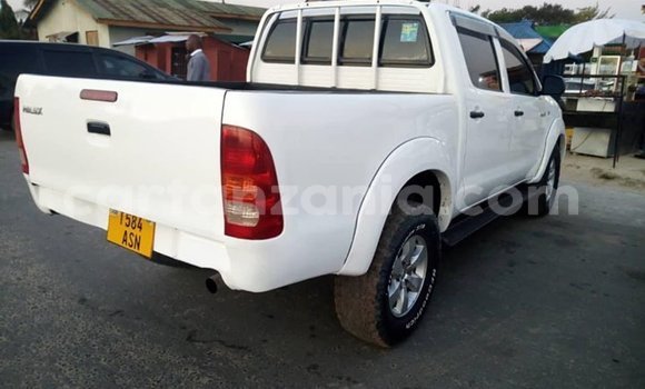 Buy Used Toyota Hilux White Car in Dar es Salaam in Dar es Salaam Buy Used Toyota Hilux White Car in Dar es Salaam in Dar es Salaam