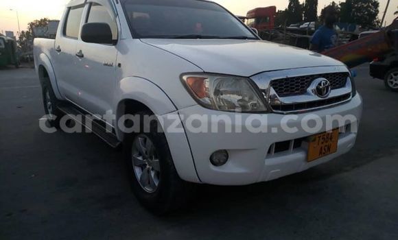 Buy Used Toyota Hilux White Car in Dar es Salaam in Dar es Salaam Buy Used Toyota Hilux White Car in Dar es Salaam in Dar es Salaam