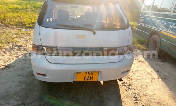 Buy Used Toyota Gaia White Car in Dar es Salaam in Dar es Salaam Buy Used Toyota Gaia White Car in Dar es Salaam in Dar es Salaam