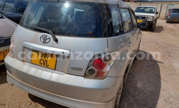 Buy Used Toyota IST Silver Car in Dar es Salaam in Dar es Salaam Buy Used Toyota IST Silver Car in Dar es Salaam in Dar es Salaam