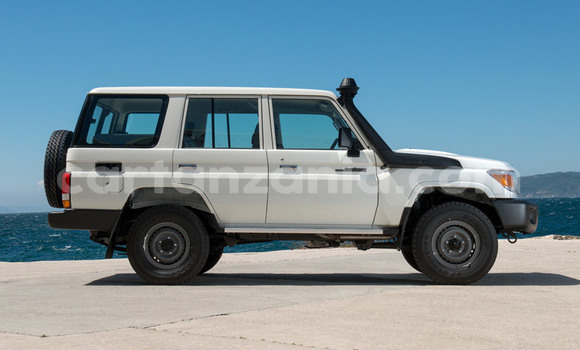 Nunua Ilio tumika Toyota Land Cruiser Nyingine Gari ndani ya Dar es Salaam nchini Dar es Salaam Nunua Ilio tumika Toyota Land Cruiser Nyingine Gari ndani ya Dar es Salaam nchini Dar es Salaam