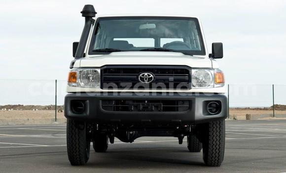 Nunua Ilio tumika Toyota Land Cruiser Nyingine Gari ndani ya Dar es Salaam nchini Dar es Salaam Nunua Ilio tumika Toyota Land Cruiser Nyingine Gari ndani ya Dar es Salaam nchini Dar es Salaam