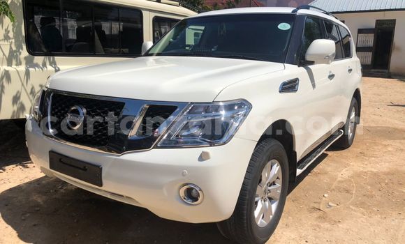Nunua Ilio tumika Nissan Patrol Nyeupe Gari ndani ya Dar es Salaam nchini Dar es Salaam Nunua Ilio tumika Nissan Patrol Nyeupe Gari ndani ya Dar es Salaam nchini Dar es Salaam