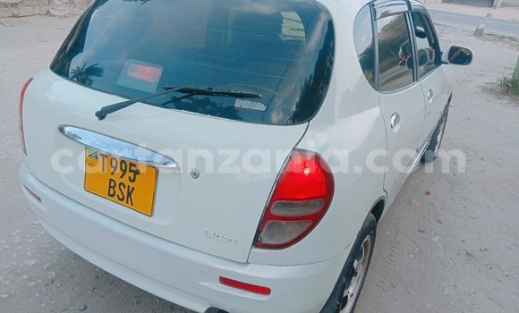 Buy Used Toyota Duet White Car in Dar es Salaam in Dar es Salaam Buy Used Toyota Duet White Car in Dar es Salaam in Dar es Salaam