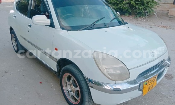 Buy Used Toyota Duet White Car in Dar es Salaam in Dar es Salaam Buy Used Toyota Duet White Car in Dar es Salaam in Dar es Salaam