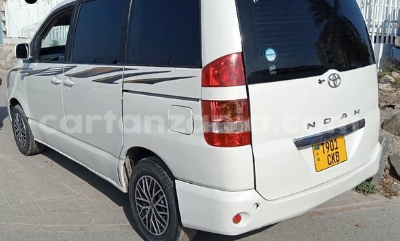 Buy Used Toyota Noah White Car in Dar es Salaam in Dar es Salaam Buy Used Toyota Noah White Car in Dar es Salaam in Dar es Salaam