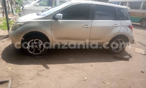 Buy Used Toyota Ipsum Silver Car in Dar es Salaam in Dar es Salaam Buy Used Toyota Ipsum Silver Car in Dar es Salaam in Dar es Salaam