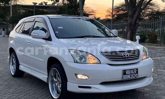 Buy Used Toyota Harrier White Car in Dar es Salaam in Dar es Salaam