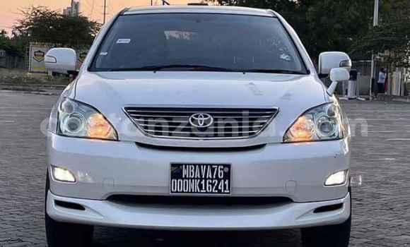 Nunua Ilio tumika Toyota Harrier Nyeupe Gari ndani ya Dar es Salaam nchini Dar es Salaam Nunua Ilio tumika Toyota Harrier Nyeupe Gari ndani ya Dar es Salaam nchini Dar es Salaam
