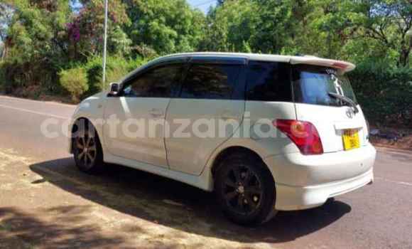 Nunua Ilio tumika Toyota IST Nyeupe Gari ndani ya Moshi nchini Kilimanjaro Nunua Ilio tumika Toyota IST Nyeupe Gari ndani ya Moshi nchini Kilimanjaro