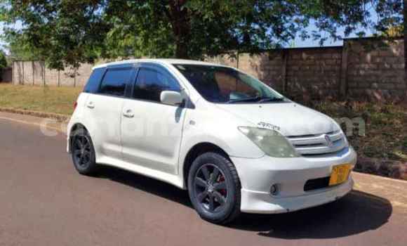 Nunua Ilio tumika Toyota IST Nyeupe Gari ndani ya Moshi nchini Kilimanjaro Nunua Ilio tumika Toyota IST Nyeupe Gari ndani ya Moshi nchini Kilimanjaro