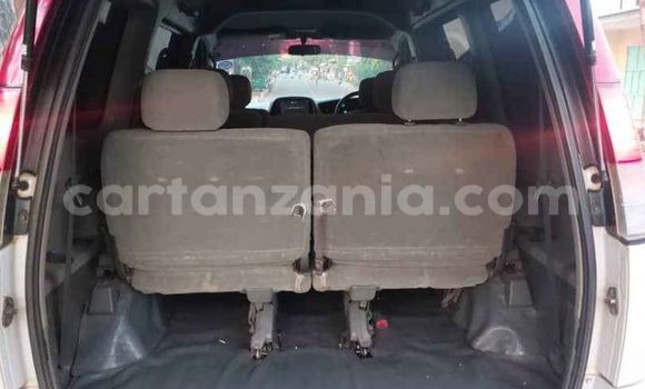 Nunua Ilio tumika Toyota Noah Nyeupe Gari ndani ya Moshi nchini Kilimanjaro Nunua Ilio tumika Toyota Noah Nyeupe Gari ndani ya Moshi nchini Kilimanjaro