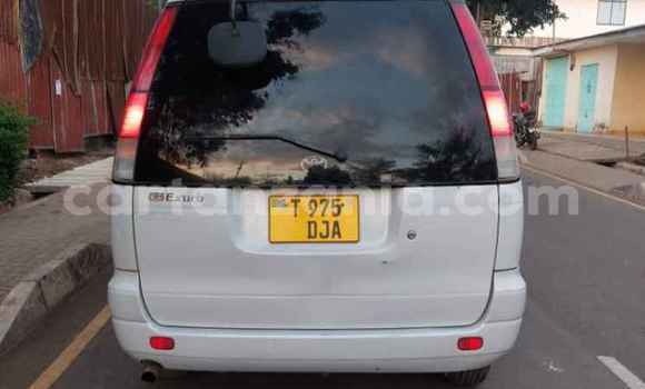 Nunua Ilio tumika Toyota Noah Nyeupe Gari ndani ya Moshi nchini Kilimanjaro Nunua Ilio tumika Toyota Noah Nyeupe Gari ndani ya Moshi nchini Kilimanjaro