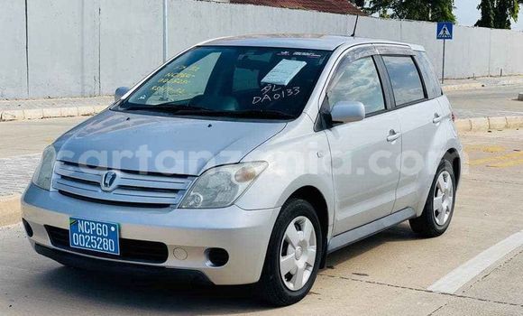 Nunua Ilio tumika Toyota IST Fedha Gari ndani ya Dar es Salaam nchini Dar es Salaam