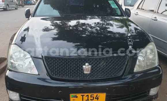 Nunua Ilio tumika Toyota Crown Nyeusi Gari ndani ya Moshi nchini Kilimanjaro Nunua Ilio tumika Toyota Crown Nyeusi Gari ndani ya Moshi nchini Kilimanjaro