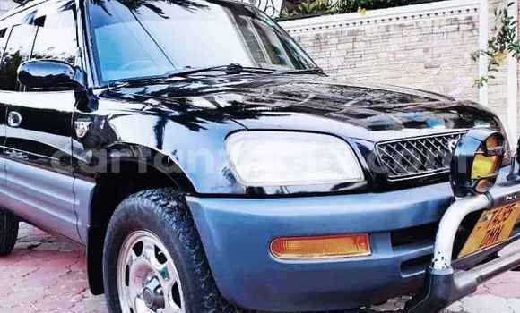 Nunua Ilio tumika Toyota RAV4 Nyeusi Gari ndani ya Moshi nchini Kilimanjaro