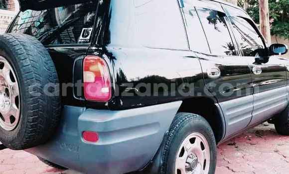 Nunua Ilio tumika Toyota RAV4 Nyeusi Gari ndani ya Moshi nchini Kilimanjaro Nunua Ilio tumika Toyota RAV4 Nyeusi Gari ndani ya Moshi nchini Kilimanjaro