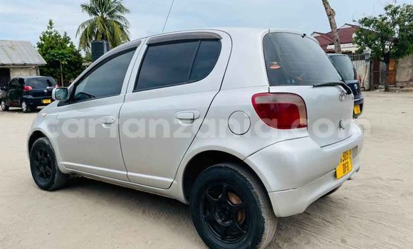 Nunua Ilio tumika Toyota Vitz Fedha Gari ndani ya Moshi nchini Kilimanjaro Nunua Ilio tumika Toyota Vitz Fedha Gari ndani ya Moshi nchini Kilimanjaro
