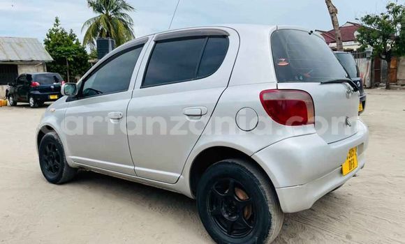 Nunua Ilio tumika Toyota Vitz Fedha Gari ndani ya Moshi nchini Kilimanjaro Nunua Ilio tumika Toyota Vitz Fedha Gari ndani ya Moshi nchini Kilimanjaro