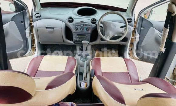 Nunua Ilio tumika Toyota Vitz Fedha Gari ndani ya Moshi nchini Kilimanjaro Nunua Ilio tumika Toyota Vitz Fedha Gari ndani ya Moshi nchini Kilimanjaro