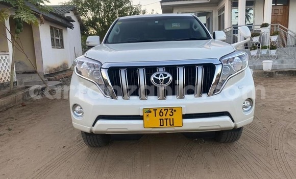 Buy Used Toyota Land Cruiser Prado White Car in Dar es Salaam in Dar es Salaam