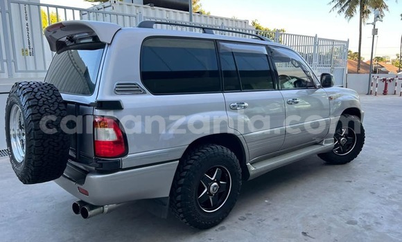 Nunua Ilio tumika Toyota Land Cruiser Fedha Gari ndani ya Dar es Salaam nchini Dar es Salaam Nunua Ilio tumika Toyota Land Cruiser Fedha Gari ndani ya Dar es Salaam nchini Dar es Salaam