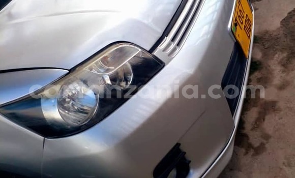 Nunua Ilio tumika Toyota Corolla Rumion Fedha Gari ndani ya Dar es Salaam nchini Dar es Salaam Nunua Ilio tumika Toyota Corolla Rumion Fedha Gari ndani ya Dar es Salaam nchini Dar es Salaam
