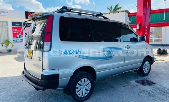 Nunua Ilio tumika Toyota Noah Fedha Gari ndani ya Dar es Salaam nchini Dar es Salaam Nunua Ilio tumika Toyota Noah Fedha Gari ndani ya Dar es Salaam nchini Dar es Salaam