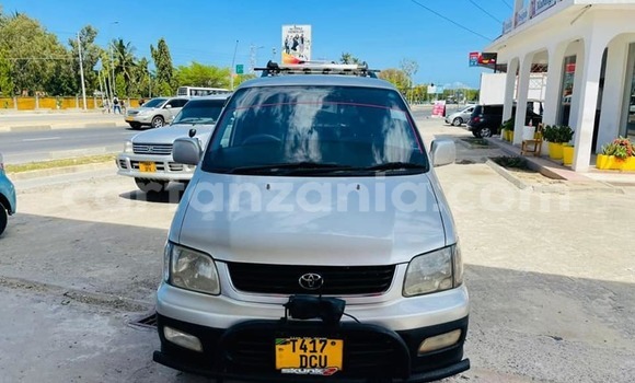 Nunua Ilio tumika Toyota Noah Fedha Gari ndani ya Dar es Salaam nchini Dar es Salaam Nunua Ilio tumika Toyota Noah Fedha Gari ndani ya Dar es Salaam nchini Dar es Salaam