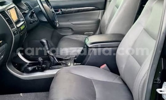 Nunua Ilio tumika Toyota Land Cruiser Prado Nyeusi Gari ndani ya Dar es Salaam nchini Dar es Salaam Nunua Ilio tumika Toyota Land Cruiser Prado Nyeusi Gari ndani ya Dar es Salaam nchini Dar es Salaam
