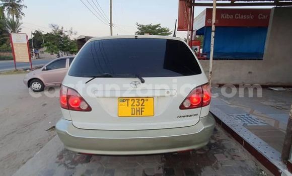 Nunua Ilio tumika Toyota Harrier Nyeupe Gari ndani ya Dar es Salaam nchini Dar es Salaam Nunua Ilio tumika Toyota Harrier Nyeupe Gari ndani ya Dar es Salaam nchini Dar es Salaam